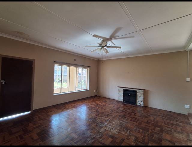 3 BEDROOM FREESTANDING FOR SALE IN STILFONTEIN EXT 4